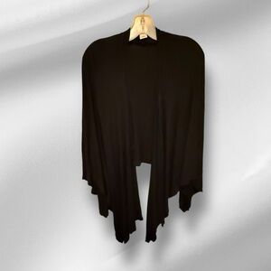 Top It Off Black Cape‎